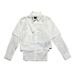 Paneled layered clasp button down